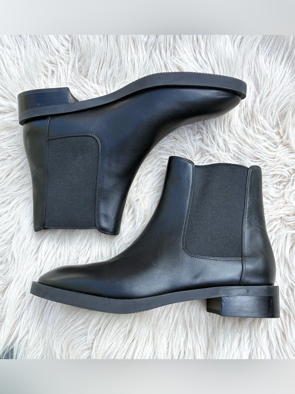 Stuart Weitzman NWOT Sondra Black Leather Chelsea Boots Sz 10.5 - Picture 6 of 8